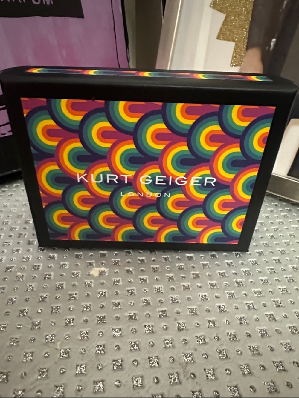 Kurt Geiger Multicolor Rainbow Scallop Pattern Box for Small Wallet - Picture 4 of 4